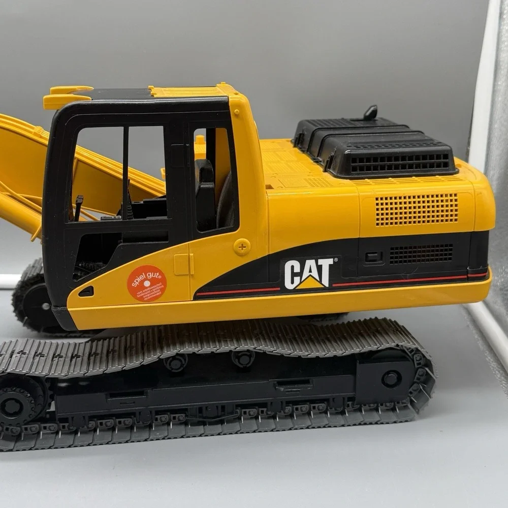Bruder CAT Caterpillar Excavator 1:16 Construction Toy Germany 2004 Large 127101